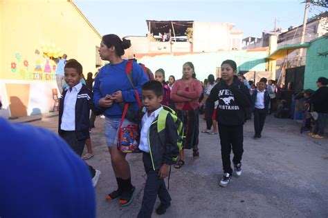 Reanudan Clases En Municipios Aledaños Al Volcán De Agua