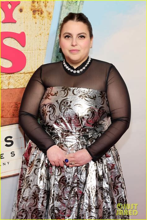 Beanie Feldstein, Margaret Qualley, & Geraldine Viswanathan Arrive in ...