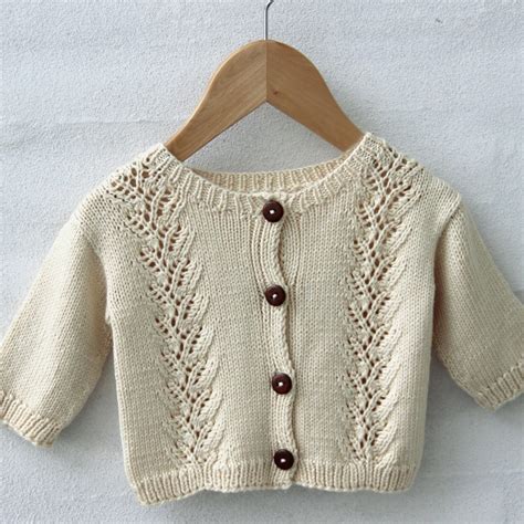 Cardigan med hulmønster Opskrifter Go Handmade Hobbii dk