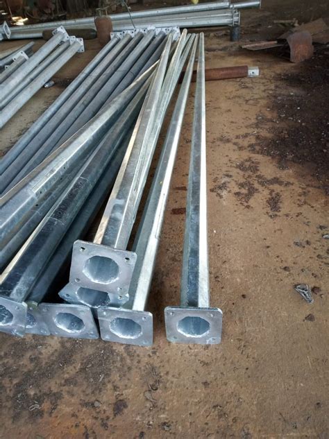 Mild Steel Single Arm Bajaj M Octagonal Lighting Poles Foundation