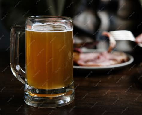 Fotos De Cerveja Na Mesa Para Status A Noite - Copo De Cerveja Na Mesa A Noite - FDPLEARN