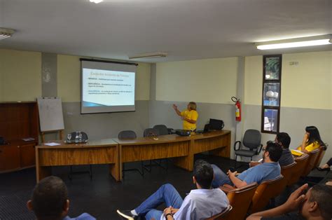 Colaboradores da Metrobus participam de palestra sobre conscientização