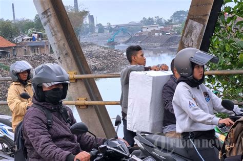 Revitalisasi Sungai Citarum Lama Rancamanyar Foto