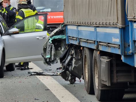 J Hriger Autofahrer Aus Bad Nauheim Stirbt Nach Auffahrunfall Auf