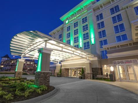 Kid-Friendly Hotel in East Peoria, IL near Peoria | Holiday Inn ...