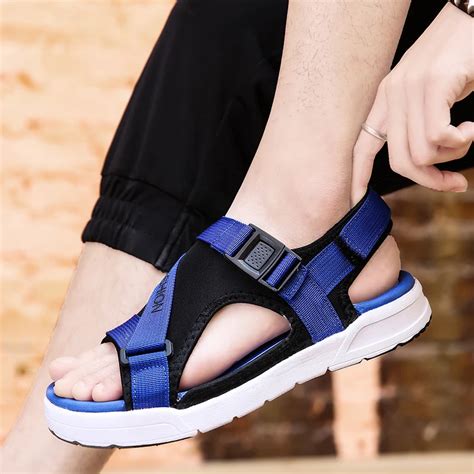 24 Male Model Sandals Inspirasi Terbaru