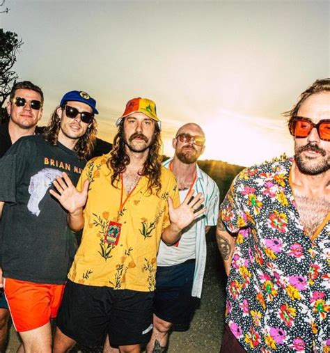 Warppresenta Entrevista Con Idles Entre Procesos Cat Rticos Y