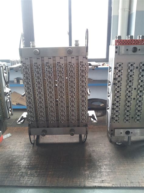 Cavity Pet Preform Mould For Mineral Water Bottle Cooling System