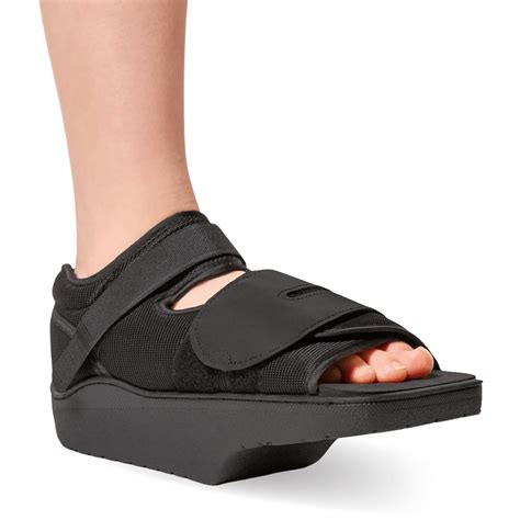 15 Best Shoes For Broken Toe - 2025 Reviews