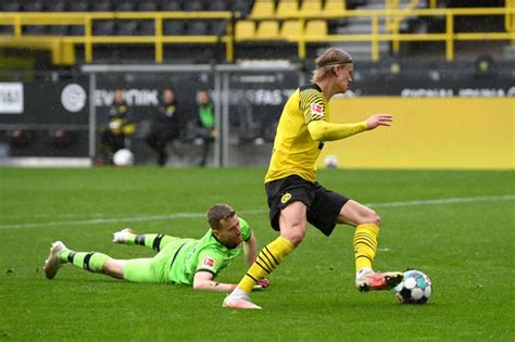 Gest Superb Al Lui Erling Haaland Dupa O Noua Dubla In Bundesliga A