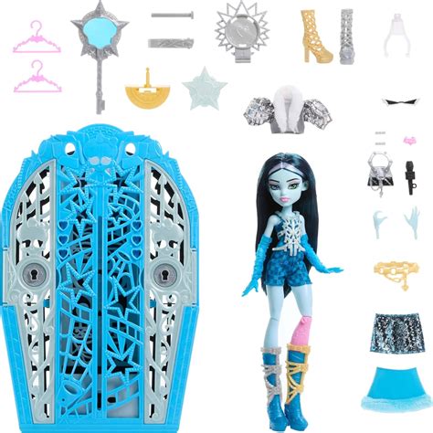 Monster High Skulltimate Secrets Hauntlywood Mysteries dolls