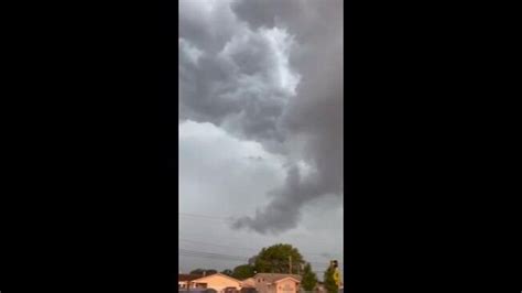 Dark Clouds Loom Over Tornado Warned Quad Cities News Au