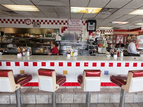 The 17 Best Diners In Chicago