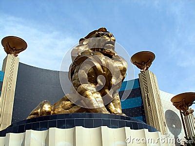 Lion Statue At MGM Grand Hotel Editorial Stock Photo - Image of ...