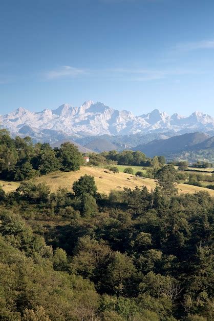 Premium Photo Valley Of Picos De Europa Mountain Range Asturias Spain