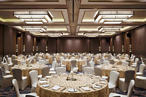 meetings     grand ballroom dinner setup  phuket