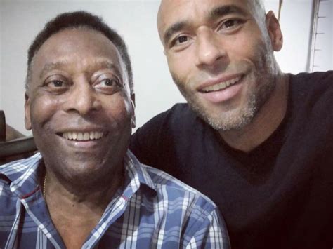 Edinho filho de Pelé se despede do pai e emociona