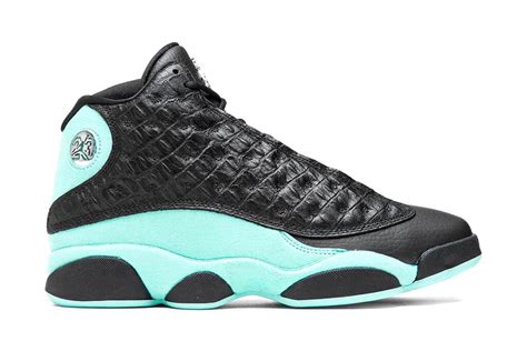 Air Jordan 13 Retro Blackmetallic Silverisland Green Feature