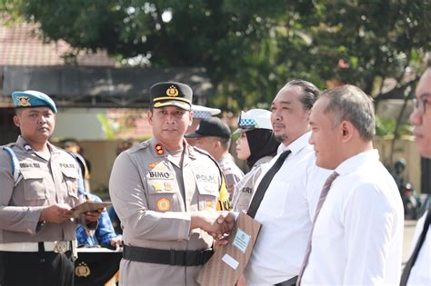 Berprestasi Dan Berdedikasi Tinggi Puluhan Personel Polres Kediri