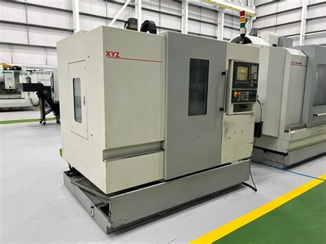 Xyz Vertical Machining Centre With Siemens Control Year