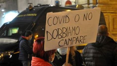 Dpcm Conte Proteste E Scontri Da Genova A Palermo Imola Oggi