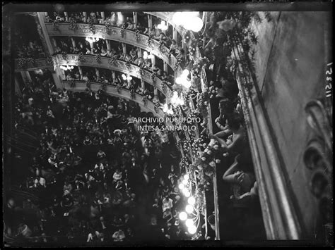 Scorcio Dall Alto Dei Palchi E Della Platea Del Teatro Alla Scala La