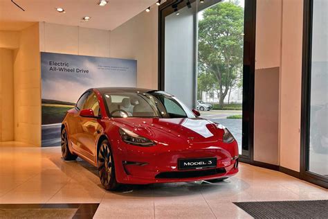 Tesla Singapore's first showroom opens at Raffles City - Online Car ...