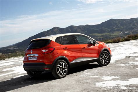 Renault Captur Vs Renault Clio Grandtour WP Moto