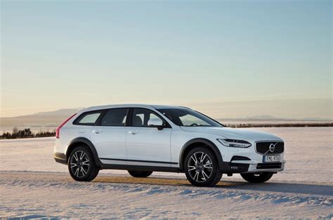 Volvo V Cross Country Prezzi Versioni Motori Dimensioni Nuovo