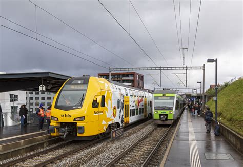 RABe 515 008 der BLS in Bern Brünnen Westside