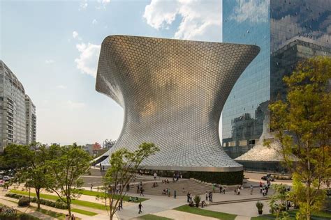 La fachada del Soumaya!. 💗 Hermoso! | Mimari