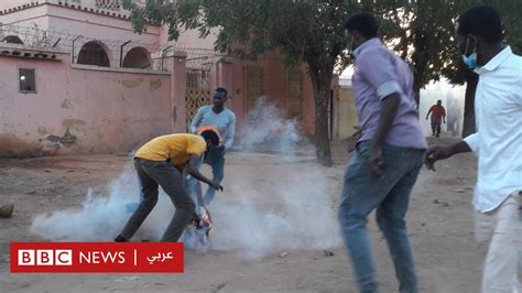 مظاهرات السودان الآلاف يحتجون في الخرطوم ومدن أخرى للمطالبة بتنحي