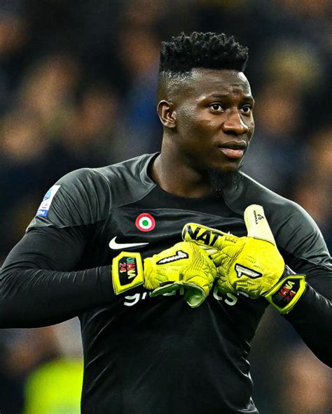 Andr Onana Estren Guantes Rinat Con El Inter De Milan Fotos