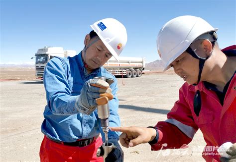 塔里木油田高温高压井下流体取样工具研发成功 填补我国技术空白