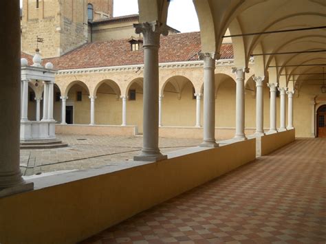 Chiostro Pensile Vaulted Cloister