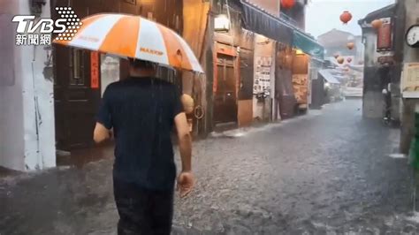 春雨襲鹿港！老街成「水街」 淹水近50cm│豪雨│彰化│tvbs新聞網