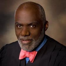 Former Viking Minnesota Supreme Court Justice Alan Page To Receive