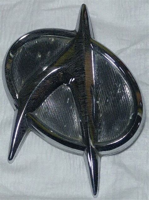 19601961 Studebaker Lark Grille Emblem Ebay