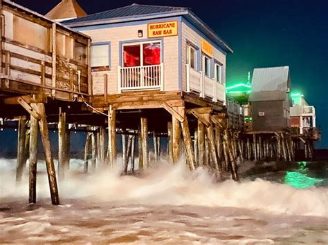 Great photos of the waves at Old Orchard Beach after the storm ...