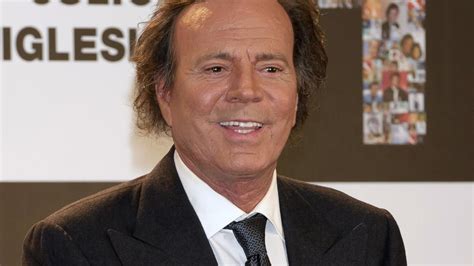 Maletas Julio Iglesias Julio Iglesias Retenido En Punta Cana Esto Es