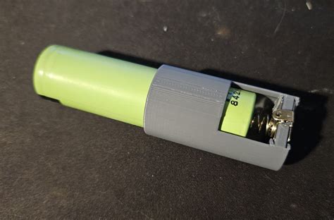 Free 3D file 18650 Flashlight Spacer Adapter 🔦・3D printer design to