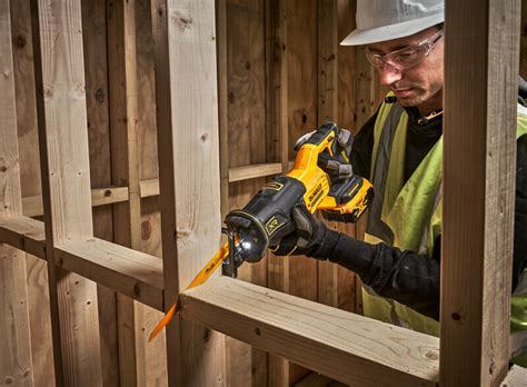 DeWalt DCS382N aku chvostová píla 18V bez aku Aku chvostové píly