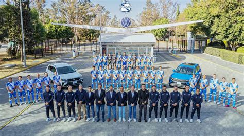 Club Puebla Se Toma La Foto Oficial Del Clausura En La Volkswagen