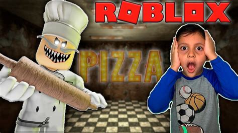 SOBREVIVI UNA NOCHE Con EL PIZZERO MALVADO De ROBLOX ME QUIERE HACER