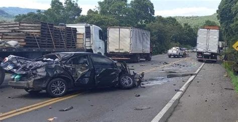 Acidente Envolvendo Carro Na Br Em Guarapuava