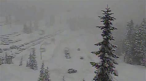 Heavy Snow Spin Outs Avalanche Danger Close U S 2 Over Stevens Pass