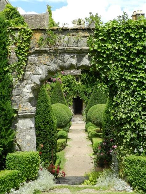 Abbey House Gardens, UK | Abbey house, Garden architecture, Pictures of ...