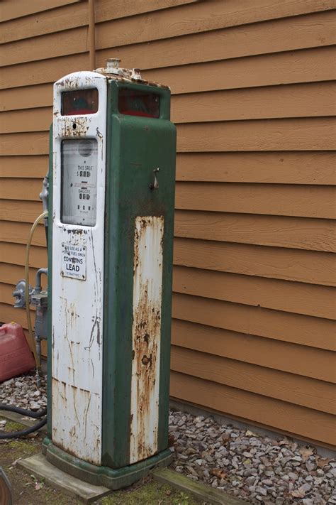 Old Sinclair Gas Pump By Honey Be Vintage Gas Pumps Old Gas Pumps