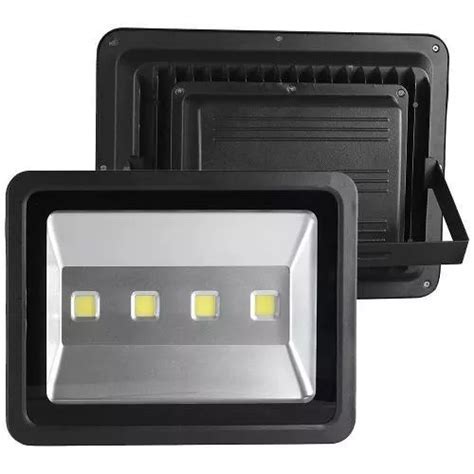 Foco Led Gen Rico De W Con Luz Blanca Fr A Y Carcasa Negra De V