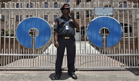 SBI Cuts Home Loan Rates By 25 Bps